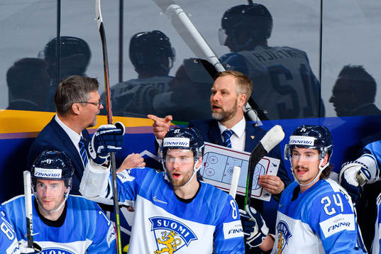 Jukka Jalonen, Head coach and assistant coach Mikko Manner