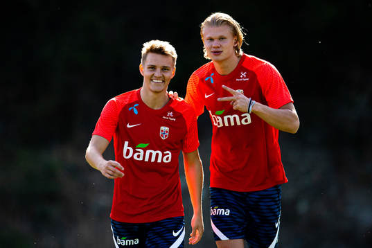 Bläddra bland fler bilder av Football, Norway, training
