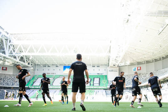 Häckens spelare värmer upp