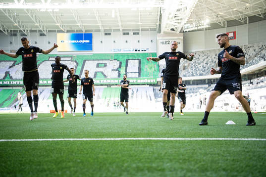 Häckens spelare värmer upp
