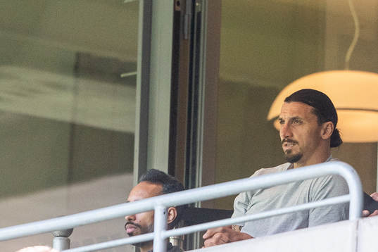 Zlatan Ibrahimovic på läktaren