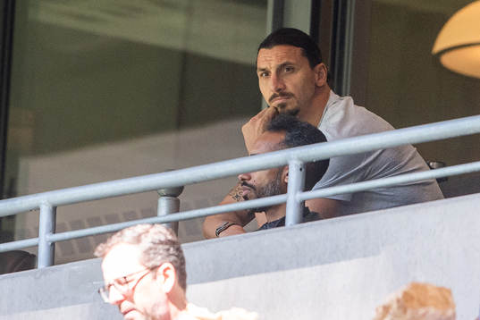 Zlatan Ibrahimovic på läktaren