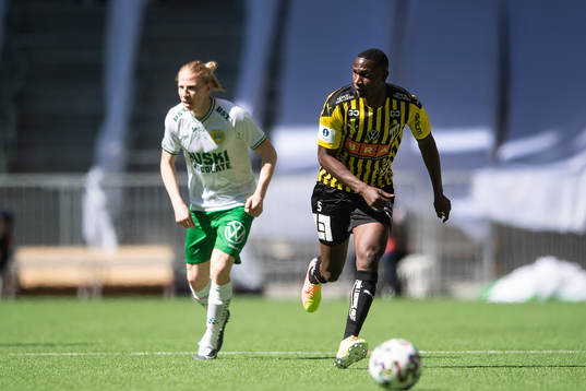 Hammarbys Gustav Ludwigson och Häckens Godswill Ekpolo
