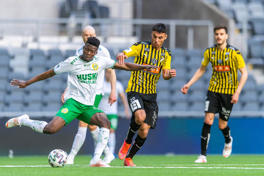 Hammarbys Aziz Mohammed Ouattara och Häckens Ali Youssef
