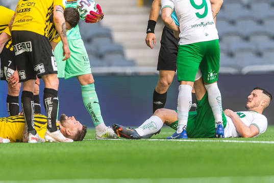 Häckens Joona Toivio och Hammarbys Richard Magyar har