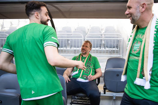 Hammarbys Abdul Khalili och sportchef Jesper Jansson
