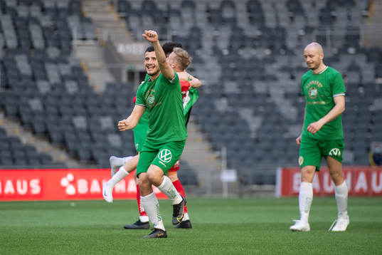 Hammarbys Astrit Selmani jublar