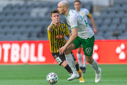Häckens Tobias Heintz och Hammarbys Jon Gudni Fjoluson
