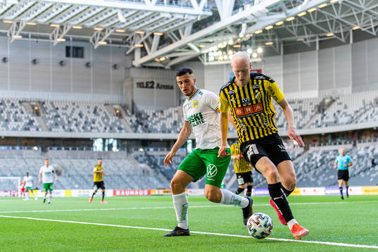 Hammarbys Astrit Selmani och Häckens Valgeir Fridriksson