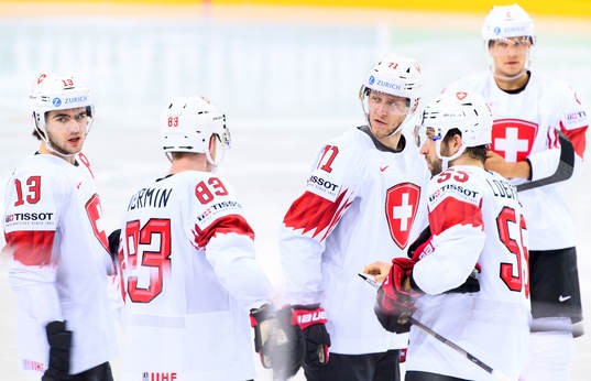 Nico Hischier , Joel Vermin, Enzo Corvi , Romain Loeffel of