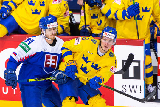 Peter Cehlarik of Slovakia and Victor Olofsson of Sweden