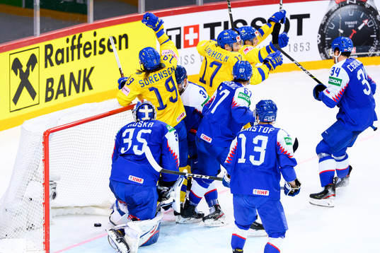 Marcus Sörensen of Sweden celebrates the 1-1 goal