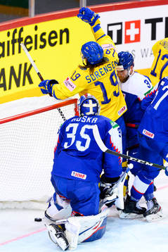 Marcus Sörensen of Sweden celebrates the 1-1 goal