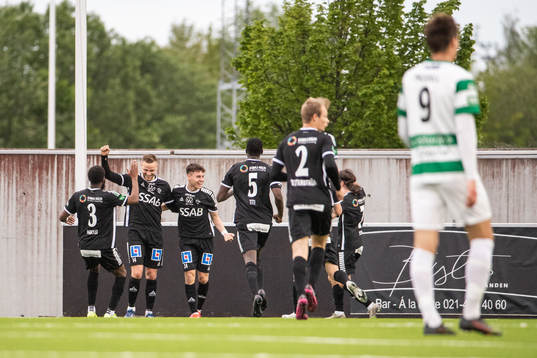 Brages Niklas Söderberg jublar med lagkamrater