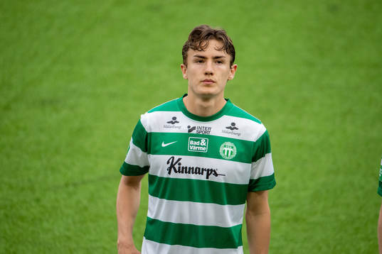 Västerås Gustaf Lagerbielke innan fotbollsmatchen i