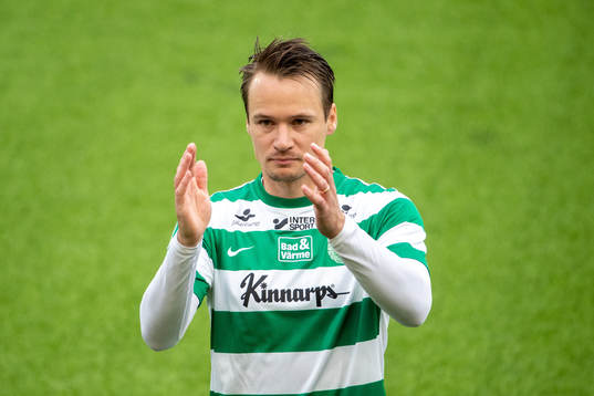 Västerås Viktor Prodell innan fotbollsmatchen i