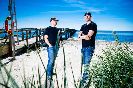 Oscar Alsenfelt och Christoffer Nihlstorp vid långa bryggan