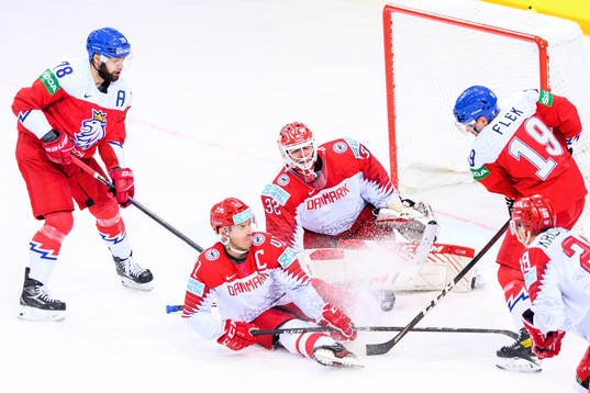Robin Hanzl and Jakub Flek of Czech Republic against Jesper