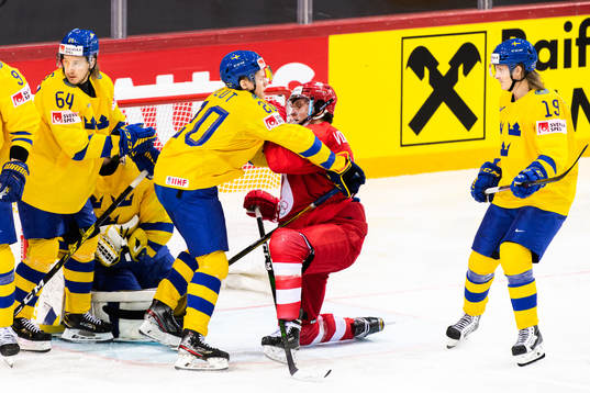 Lawrence Pilut of Sweden and Dmitri Voronkov of Russia