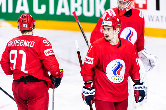Vladimir Tarasenko och Dmitri Orlov of Russia  looks