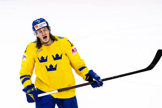 Marcus Sörensen of Sweden looks dejected