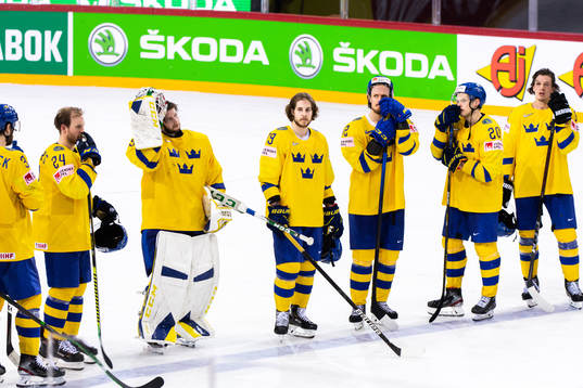 Players of Sweden looks dejected