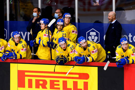Players of Sweden look dejected