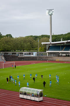 Malmö FFs spelare värmer upp