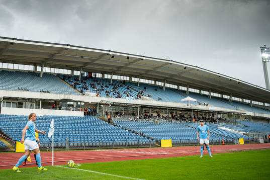 Bläddra bland fler bilder av Fotboll, Dam, Träningsmatch, Malmö FF - FC Staffanstorp