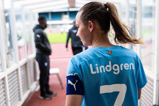 Malmö FFs Cornelia Lindgren i spelartunneln