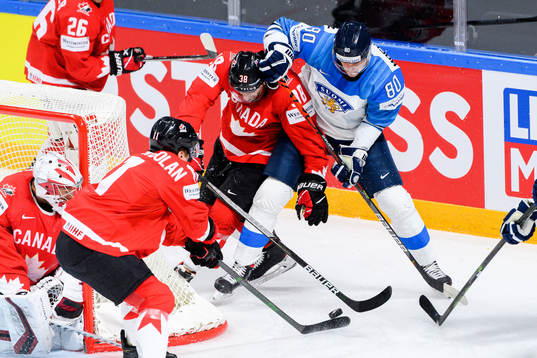 Mario Ferraro of Canada and Saku Mäenalanen of Finland