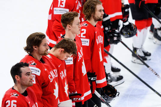 Players of Canada look dejected