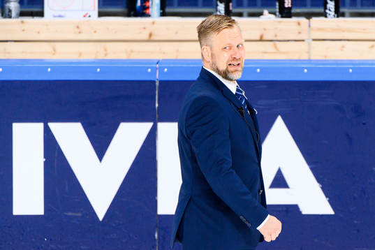 assistant coach Mikko Manner of Finland
