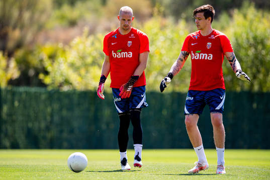 Goalkeepers André Hansen and Per Kristian Bråtveit of the