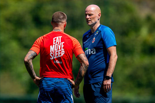 Aron Dønnum and Ståle Solbakken, head coach of the