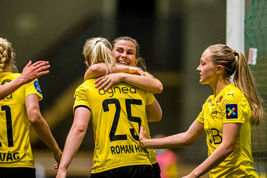 Sophie Roman Haug of LSK Kvinner celebrates