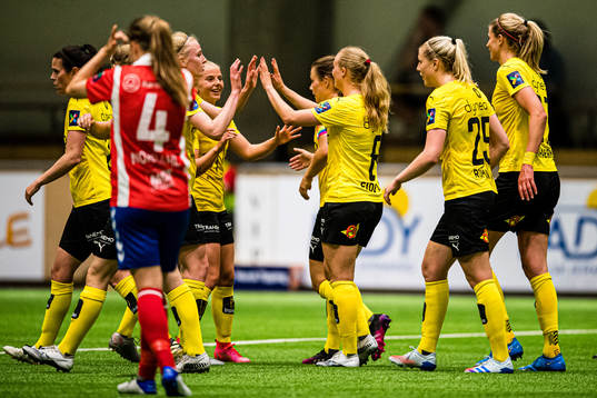 Nora Eide Lie of LSK Kvinner celebrates