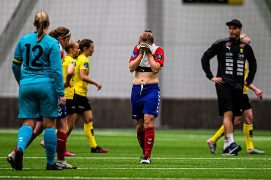 Maja Maria Staubo Nordahl of Lyn looks dejected
