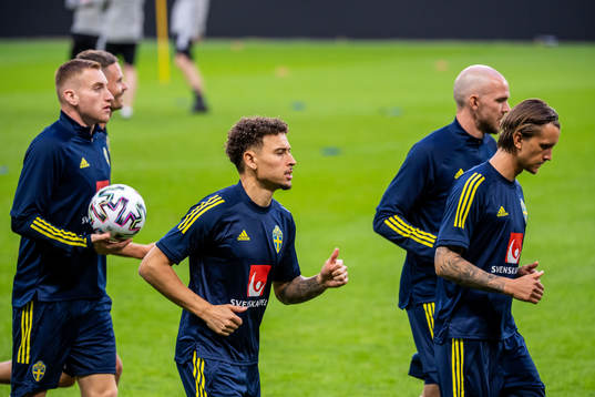 Jordan Larsson and Kristoffer Olsson of the Swedish