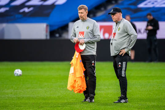 Assistant coach Peter Wettergren and Janne Andersson, head