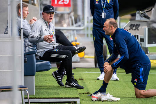 Janne Andersson, head coach and Andreas Granqvist  of the