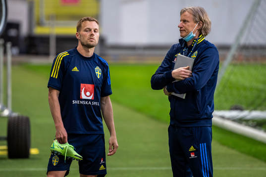 Sebastian Larsson and team manager Stefan Pettersson of the