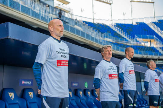 Ståle Solbakken, head coach of Norway, wearing a t-shirt