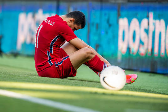 Mohamed Elyounoussi of Norway in pain