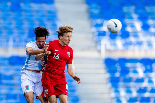 Michael Pinto of Luxembourg and Jonas Svensson of Norway