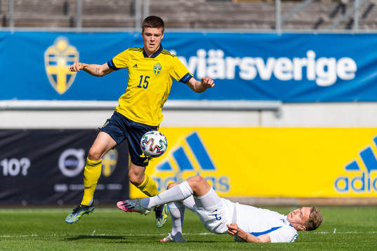 Emil Holm of Sweden and Mikael Almén of Finland compete