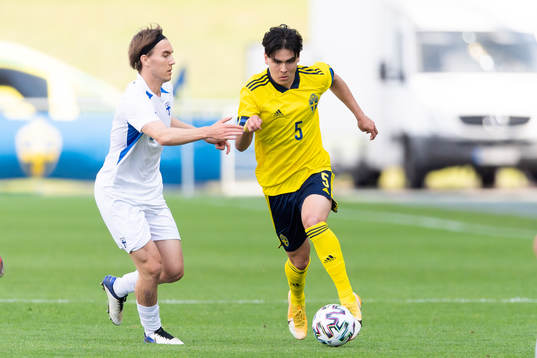 Noah Nurmi of Finland and Eric Kahl of Sweden