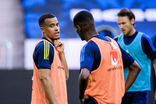 Robin Quaison and Alexander Isak of the Swedish national