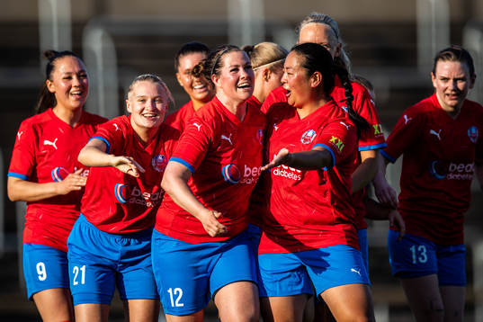 Helsingborsgs Mia Westerblad jublar med lagkamrater