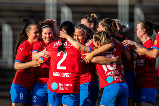Helsingborsgs Mia Westerblad jublar med lagkamrater
